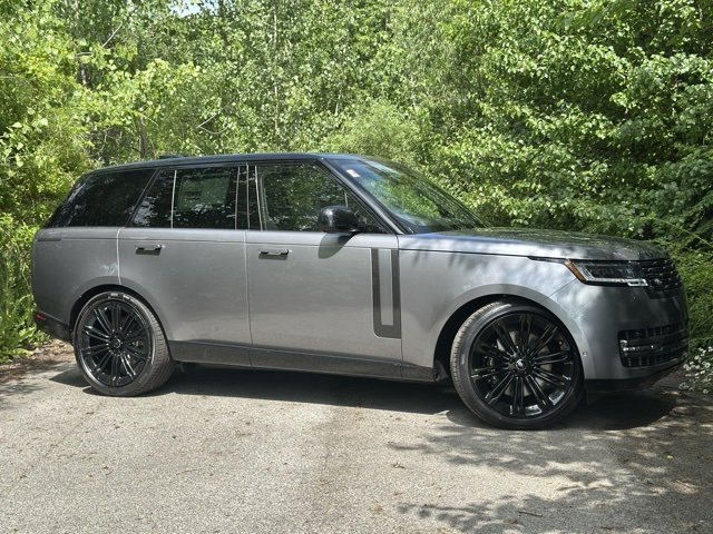 New 2025 Land Rover Range Rover SE image 4