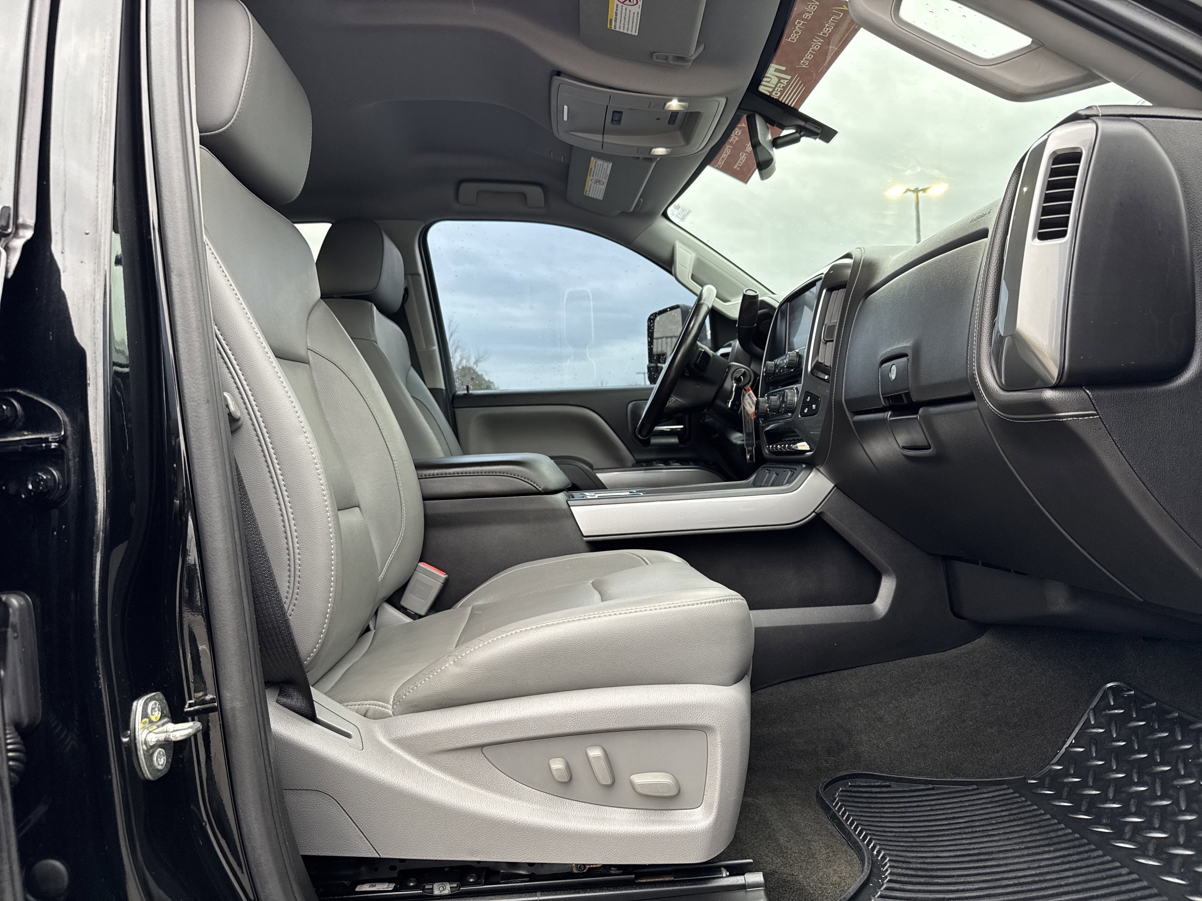 Used 2018 Chevrolet Silverado 2500 LTZ w/ Duramax Plus Package image 31