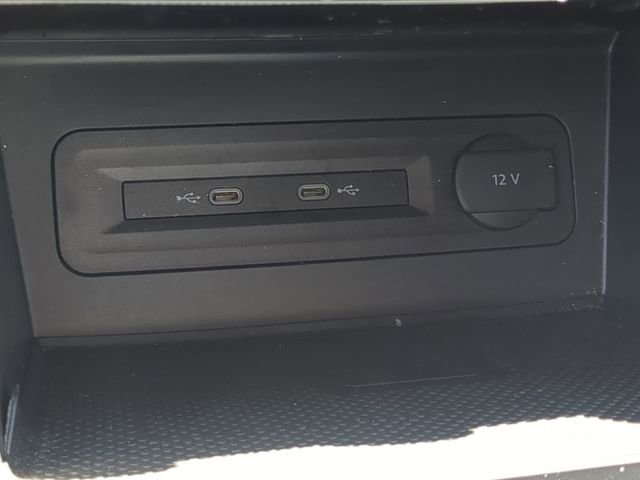 Used 2023 Volkswagen Atlas SE w/ Black Wheel Package image 23