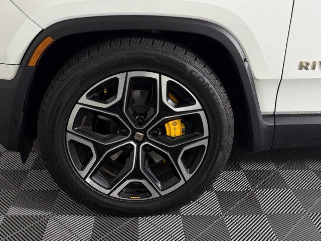Used 2024 Rivian R1S Adventure Quad AWD/4WD image 11