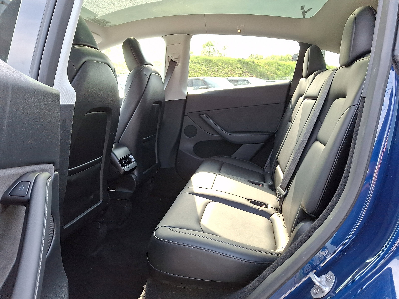 Used 2023 Tesla Model Y Long Range AWD/4WD image 10