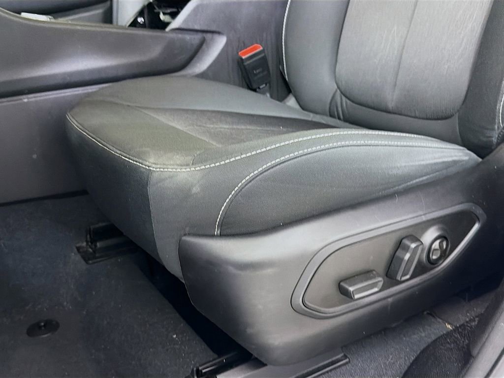 Used 2023 Jeep Grand Cherokee Laredo RWD image 22