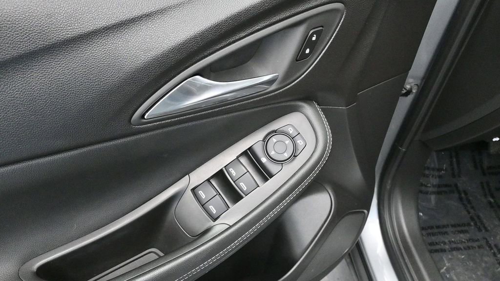 Used 2025 Buick Encore GX Preferred FWD image 16