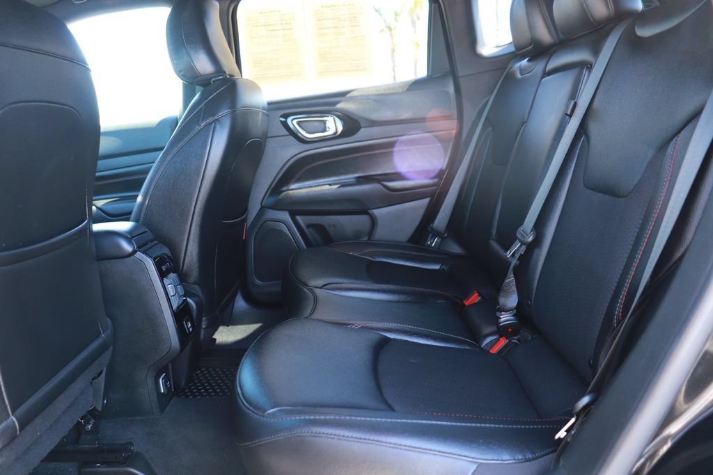 Used 2024 Jeep Compass Trailhawk AWD/4WD image 15