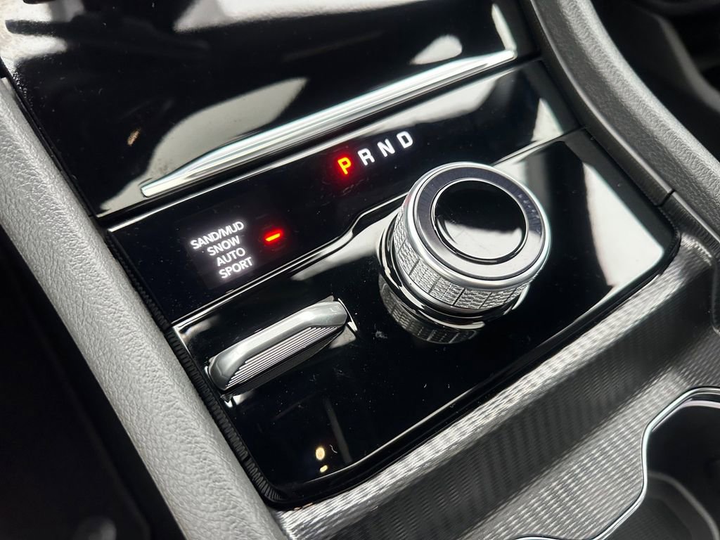 New 2025 Jeep Grand Cherokee Limited w/ Trailer Tow Package image 21