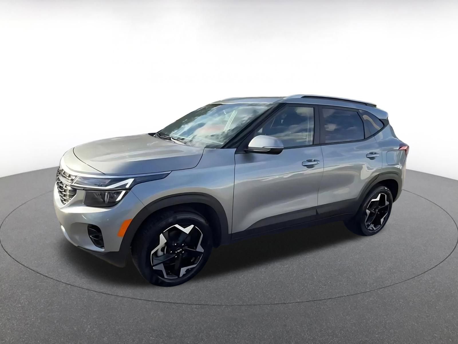 Used 2025 Kia Seltos S image 8