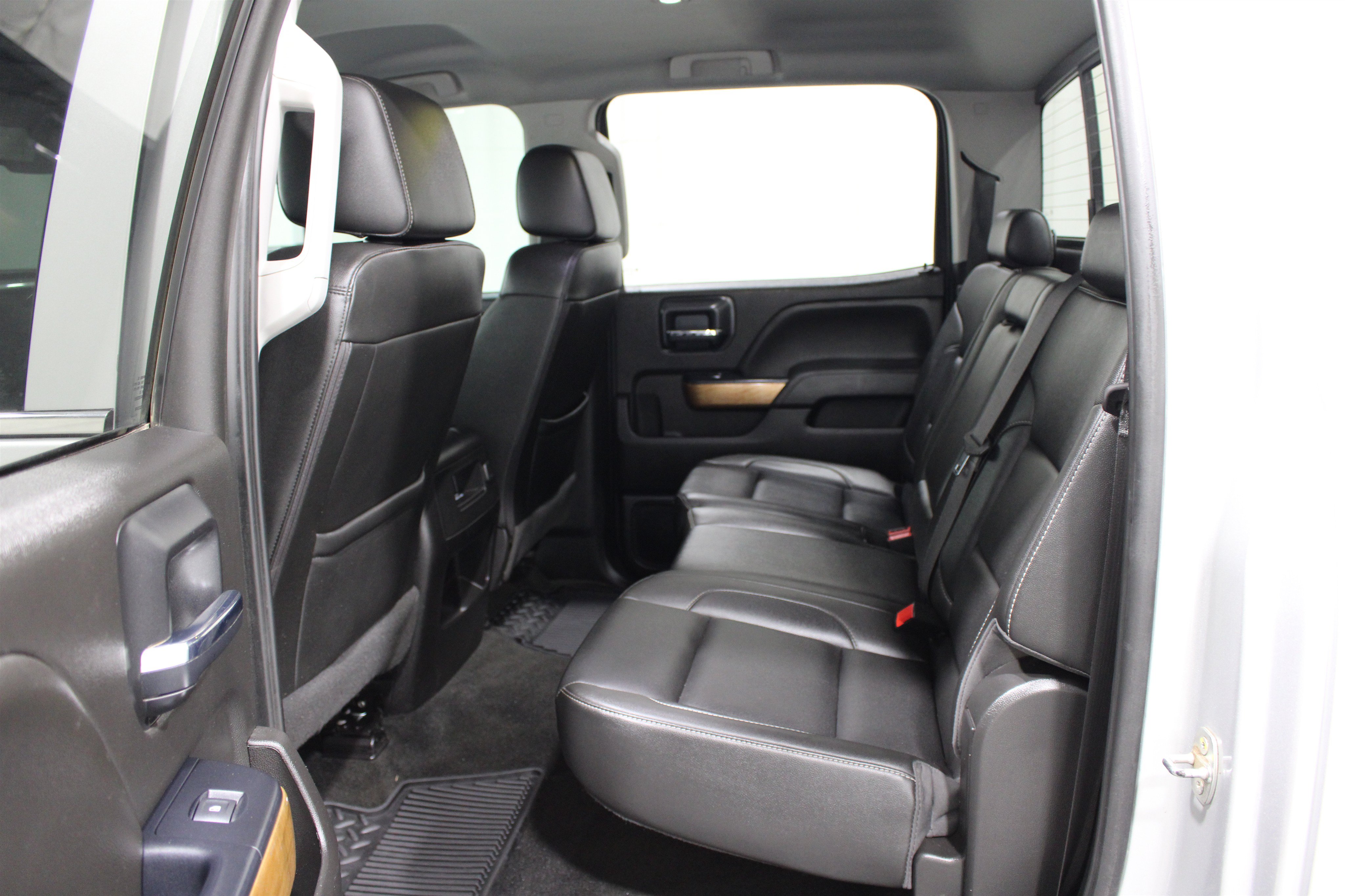 Used 2018 Chevrolet Silverado 2500 LTZ w/ Duramax Plus Package AWD/4WD image 20