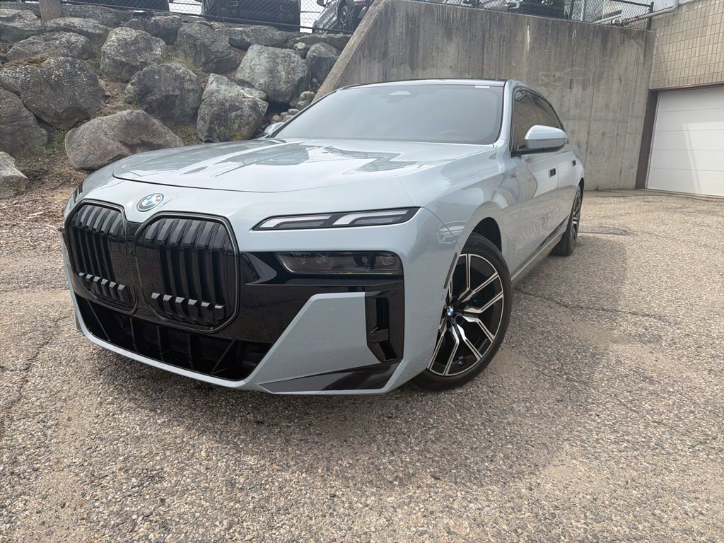 Used 2025 BMW i7 eDrive50 w/ M Sport Package