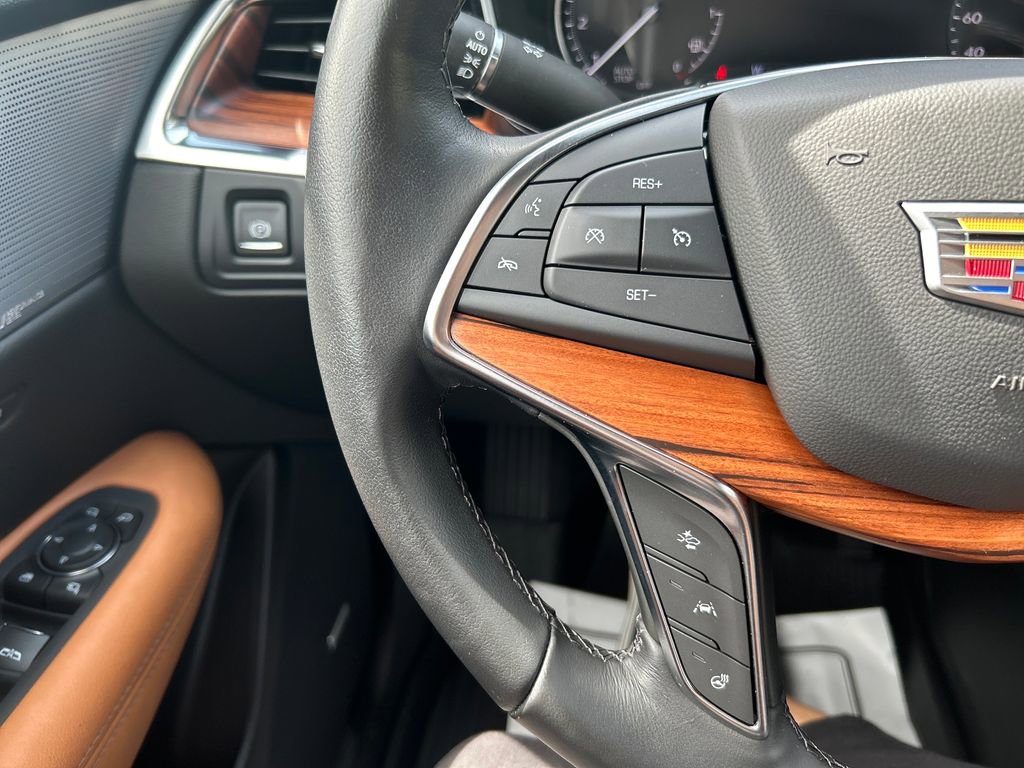 Used 2023 Cadillac XT5 Premium Luxury w/ LPO, Floor Liner Package AWD/4WD image 27