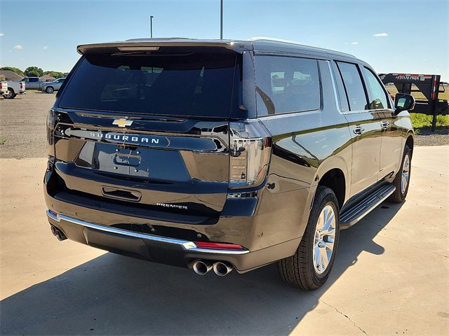 New 2026 Chevrolet Suburban Premier image 4