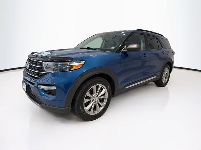 Used 2020 Ford Explorer XLT w/ Equipment Group 202A RWD image 3