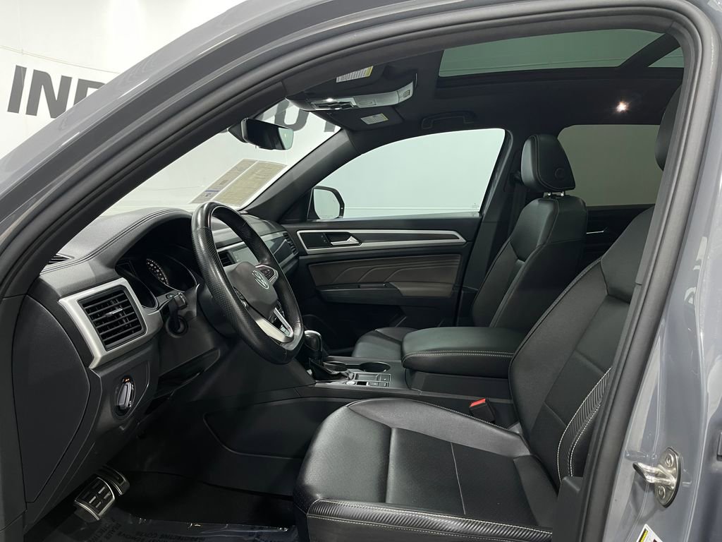 Used 2021 Volkswagen Atlas Cross Sport SE w/ Panoramic Sunroof Package image 13
