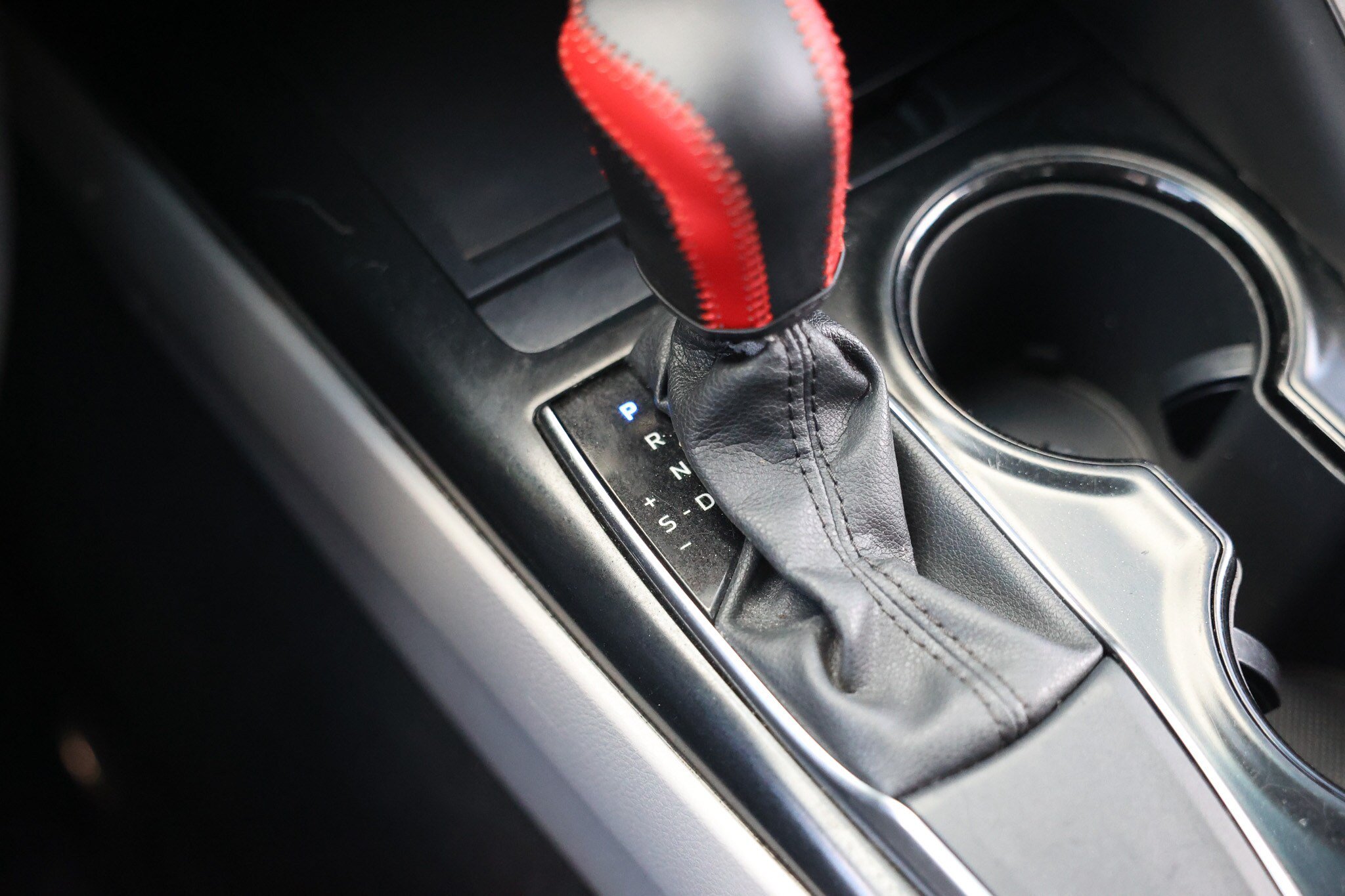 Used 2020 Toyota Camry LE FWD image 39