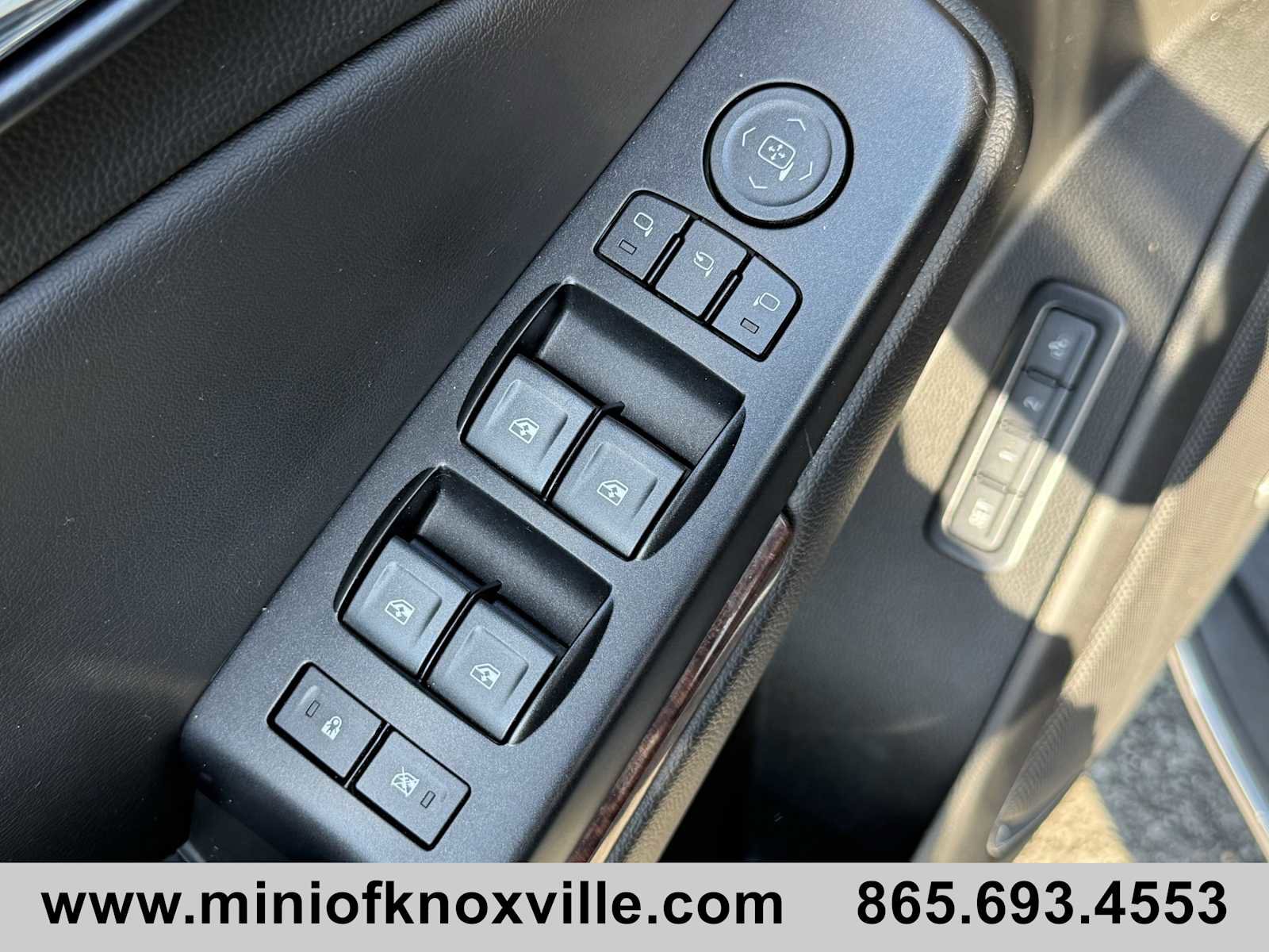 Used 2018 GMC Yukon SLT w/ Open Road Package image 35