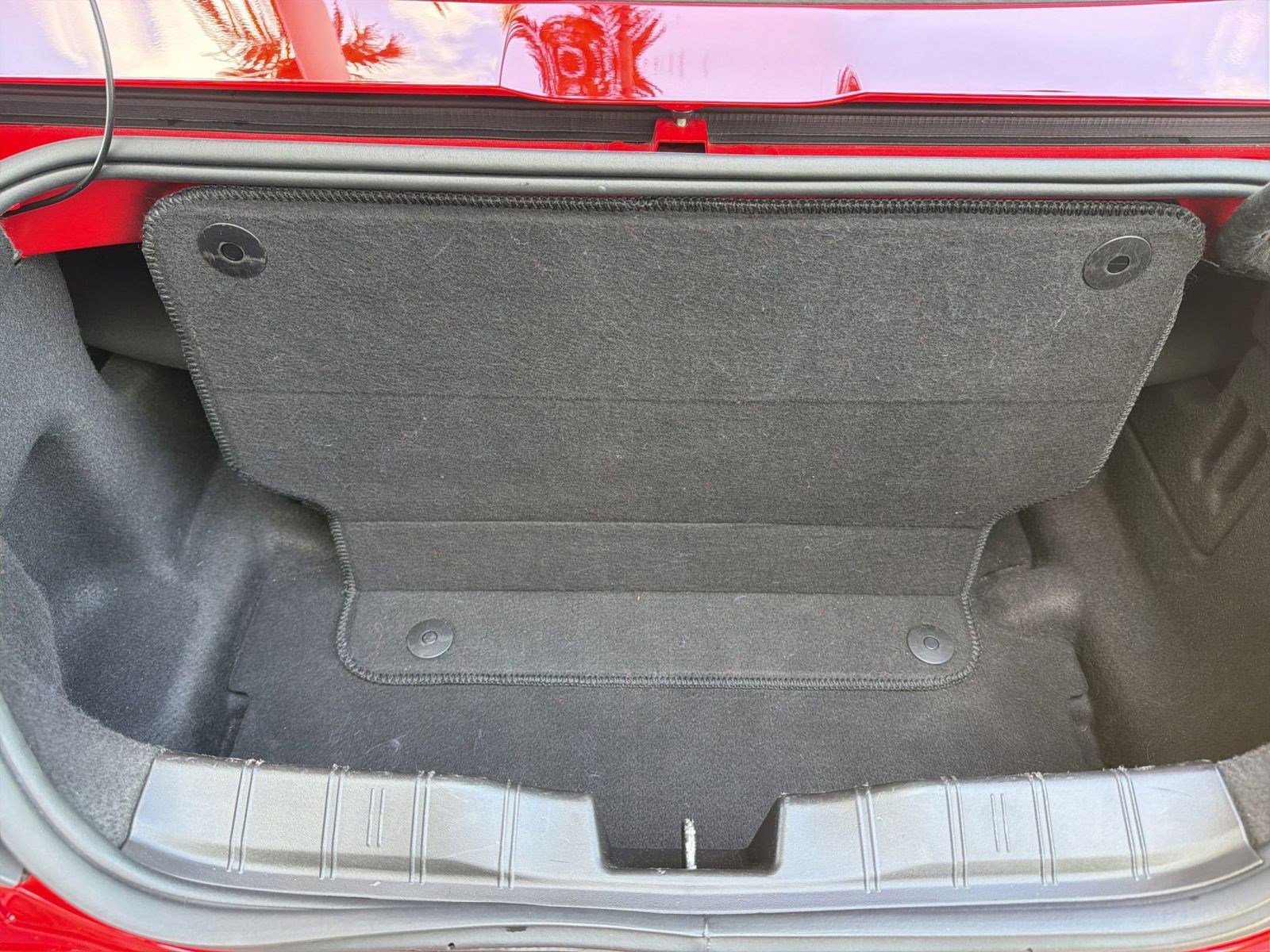 Used 2020 Chevrolet Camaro LT image 31