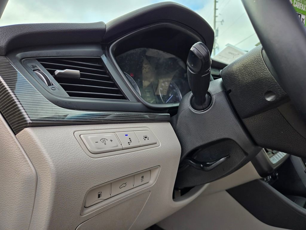 Used 2018 Hyundai Sonata Limited w/ Limited Ultimate Package 03 FWD image 26