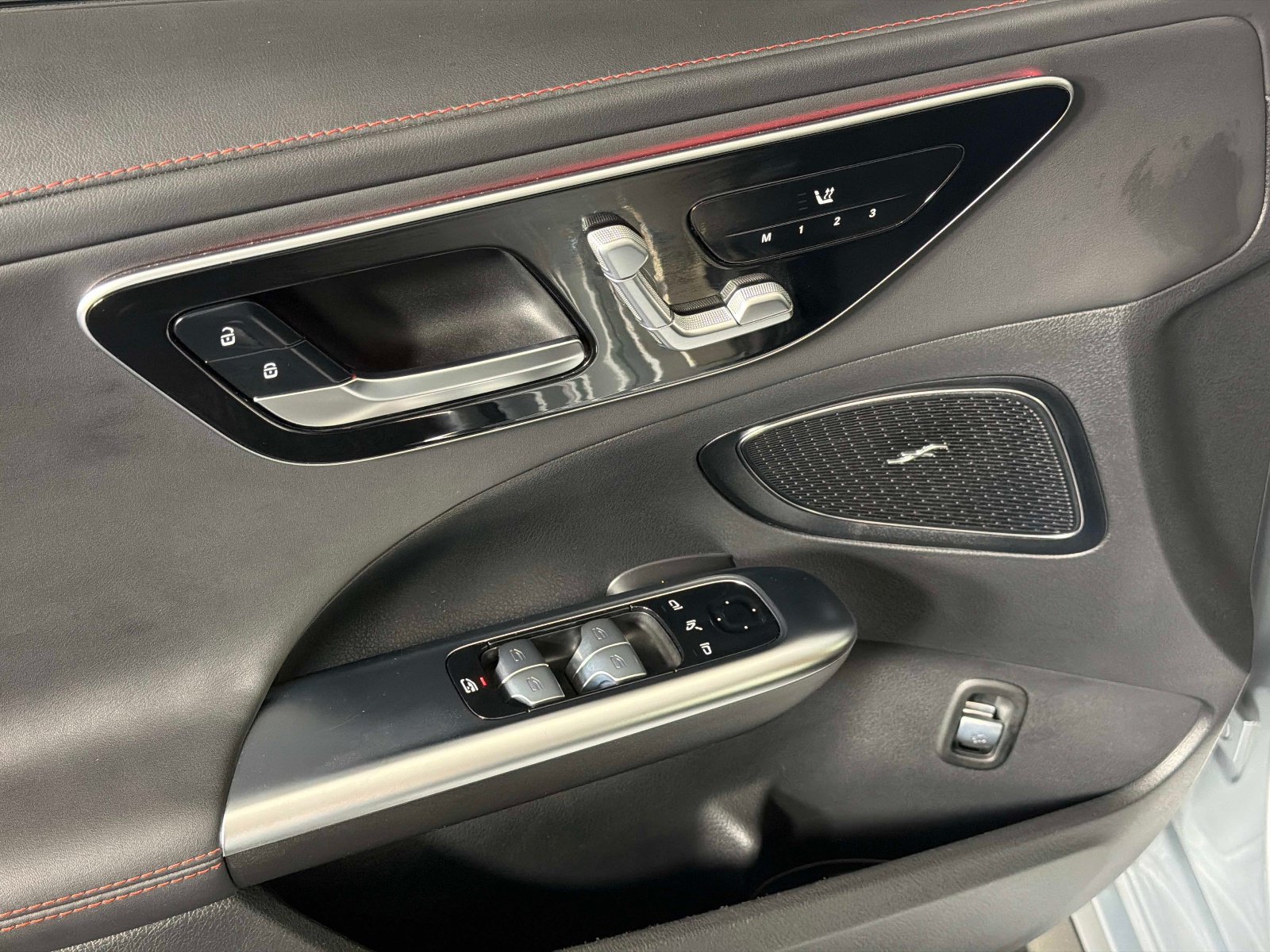 Used 2025 Mercedes-Benz C 43 AMG 4MATIC Sedan image 37