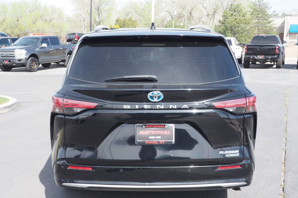 Used 2023 Toyota Sienna Platinum image 7