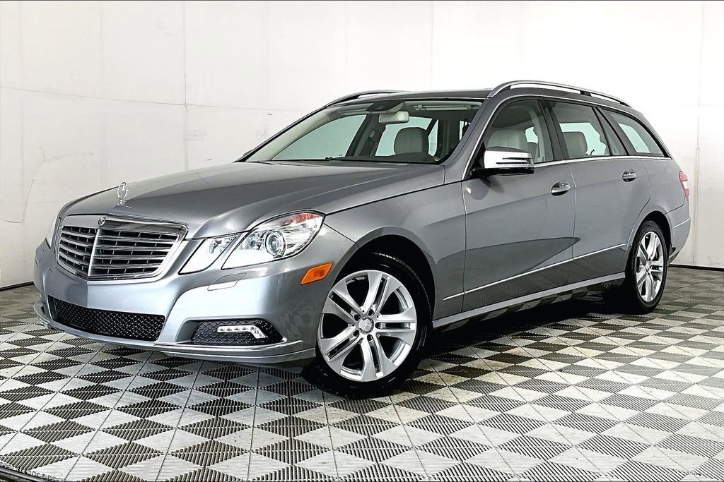 Used 2011 Mercedes-Benz E 350 4MATIC Wagon image 2