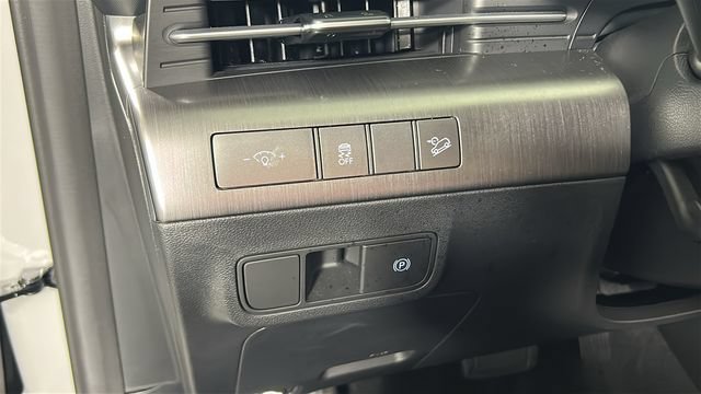 Certified 2025 Hyundai Kona SEL FWD image 19