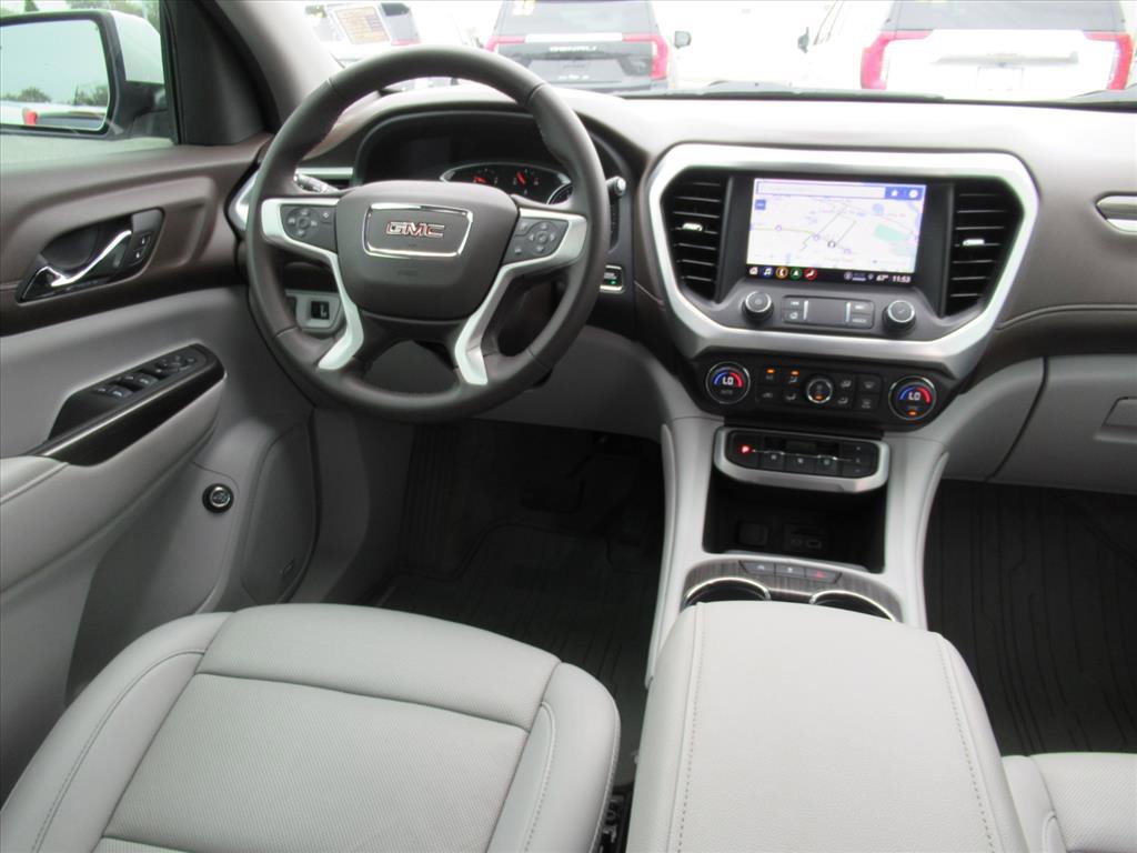 Used 2023 GMC Acadia SLT image 13