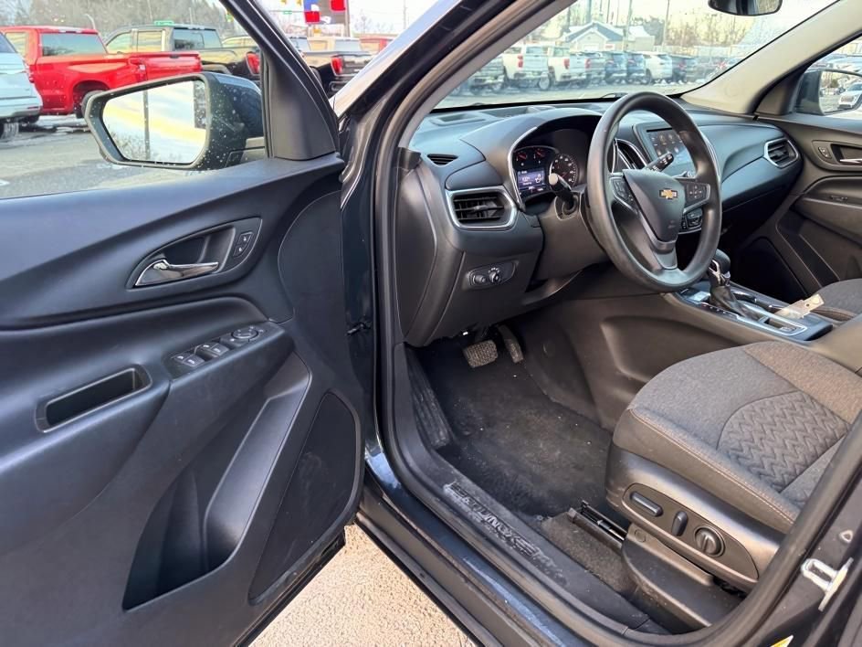 Used 2023 Chevrolet Equinox LT image 17