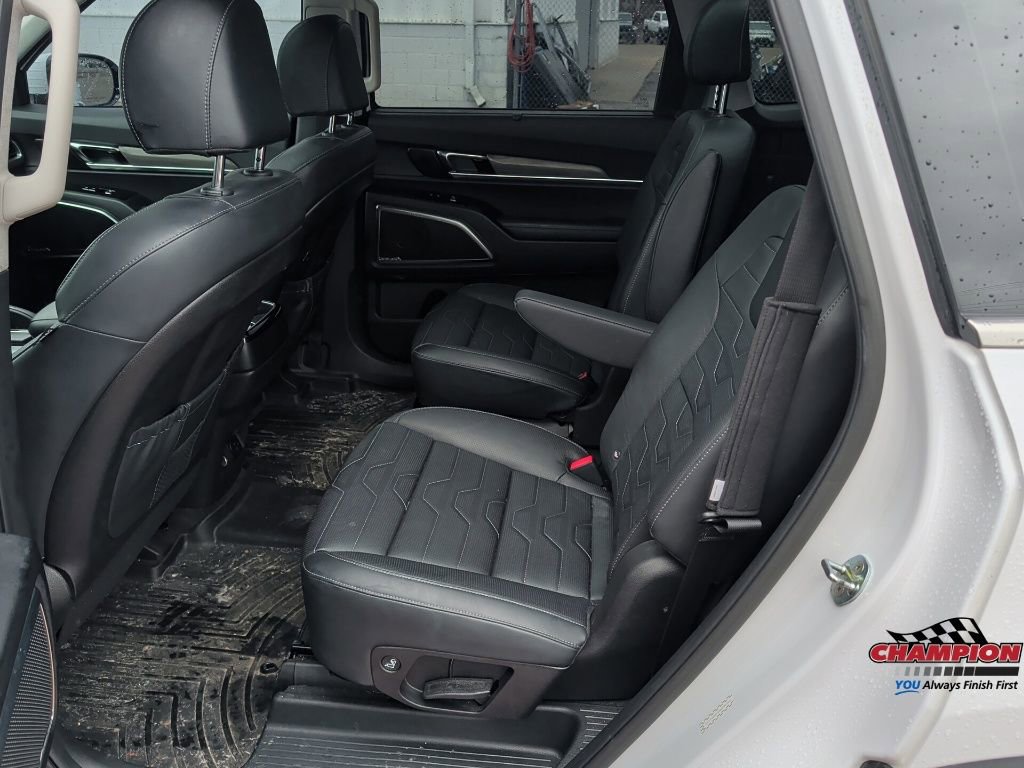 Used 2022 Kia Telluride SX w/ SX Prestige Package image 22