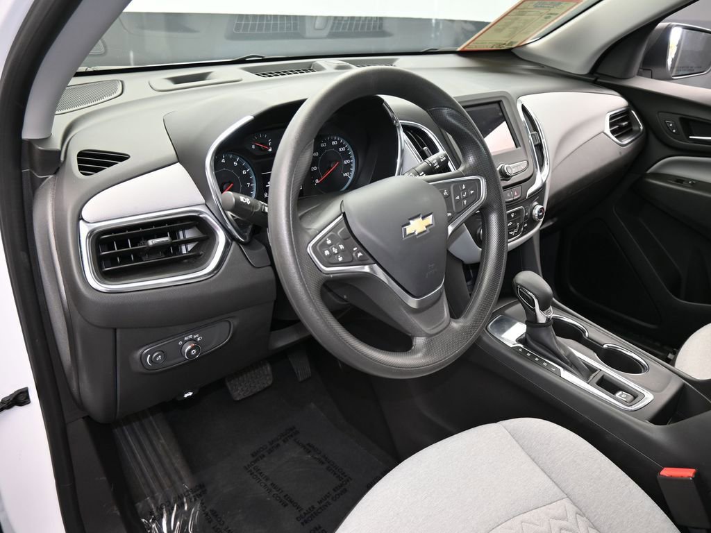 Used 2023 Chevrolet Equinox LS image 10