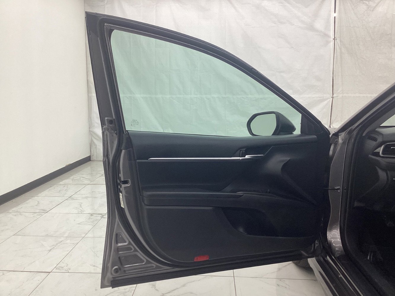 Used 2022 Toyota Camry SE image 18