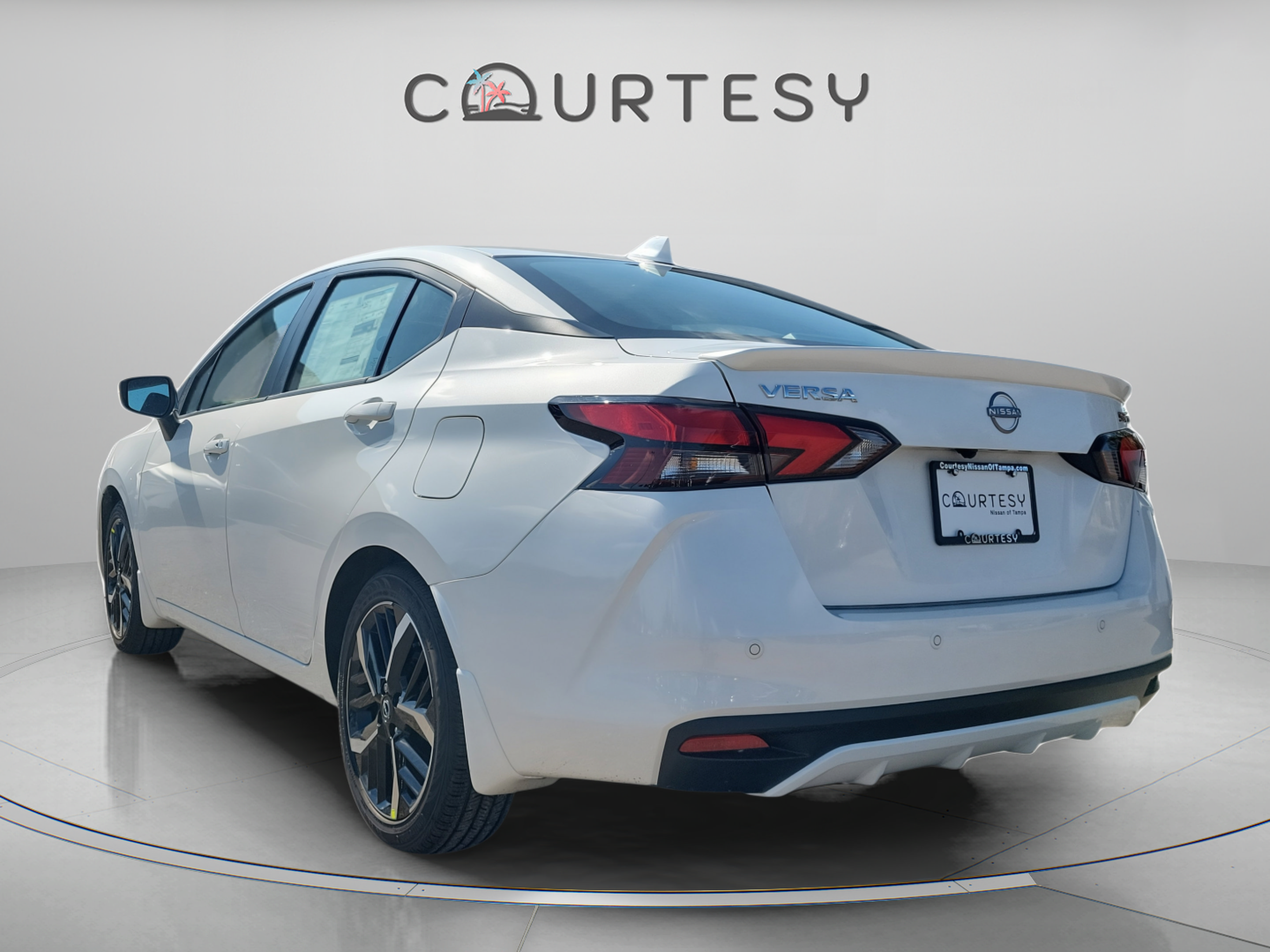 Certified 2025 Nissan Versa SR w/ Trunk Package FWD image 5