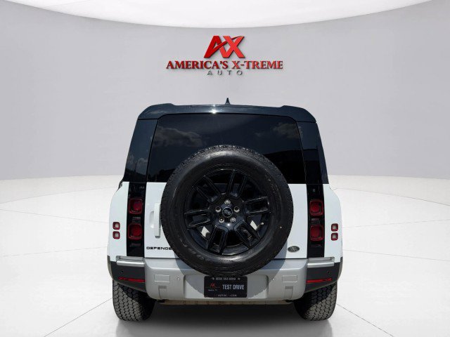Used 2021 Land Rover Defender 90 image 4
