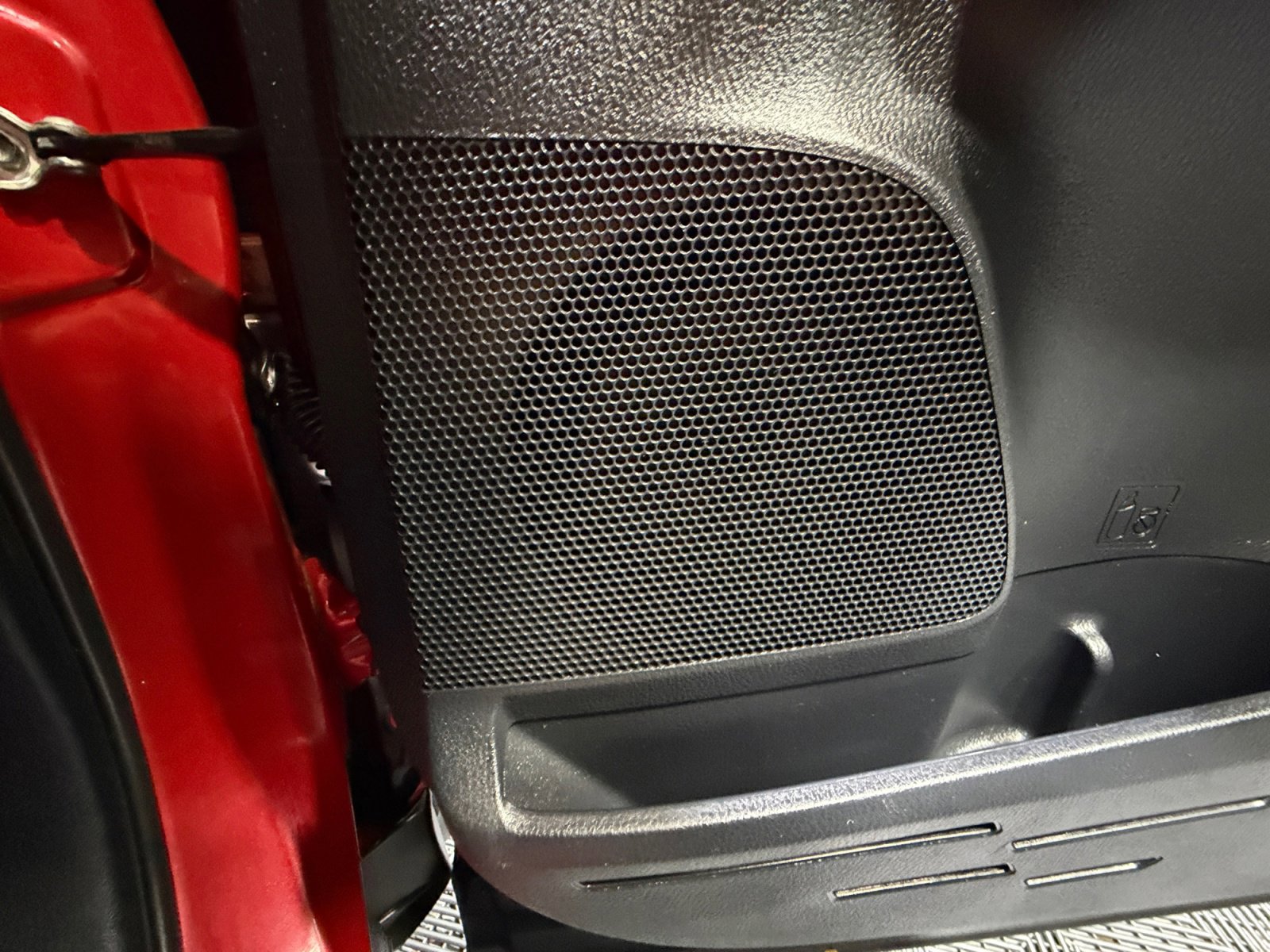 Used 2013 Toyota RAV4 XLE image 27