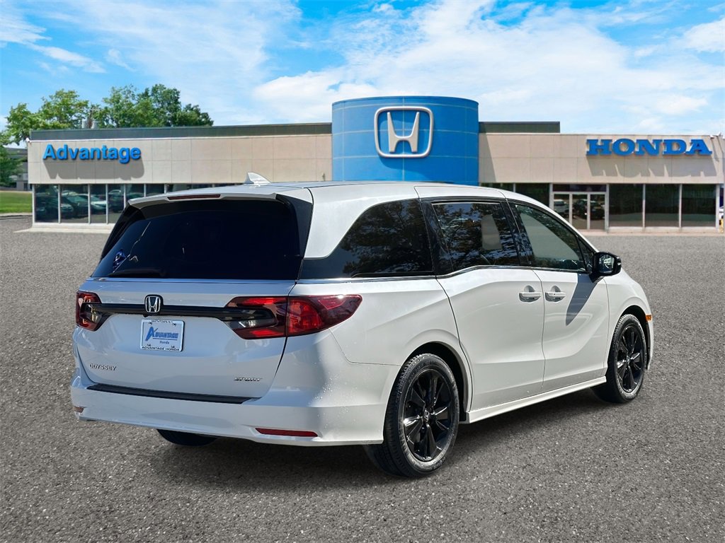 Certified 2023 Honda Odyssey Sport image 4