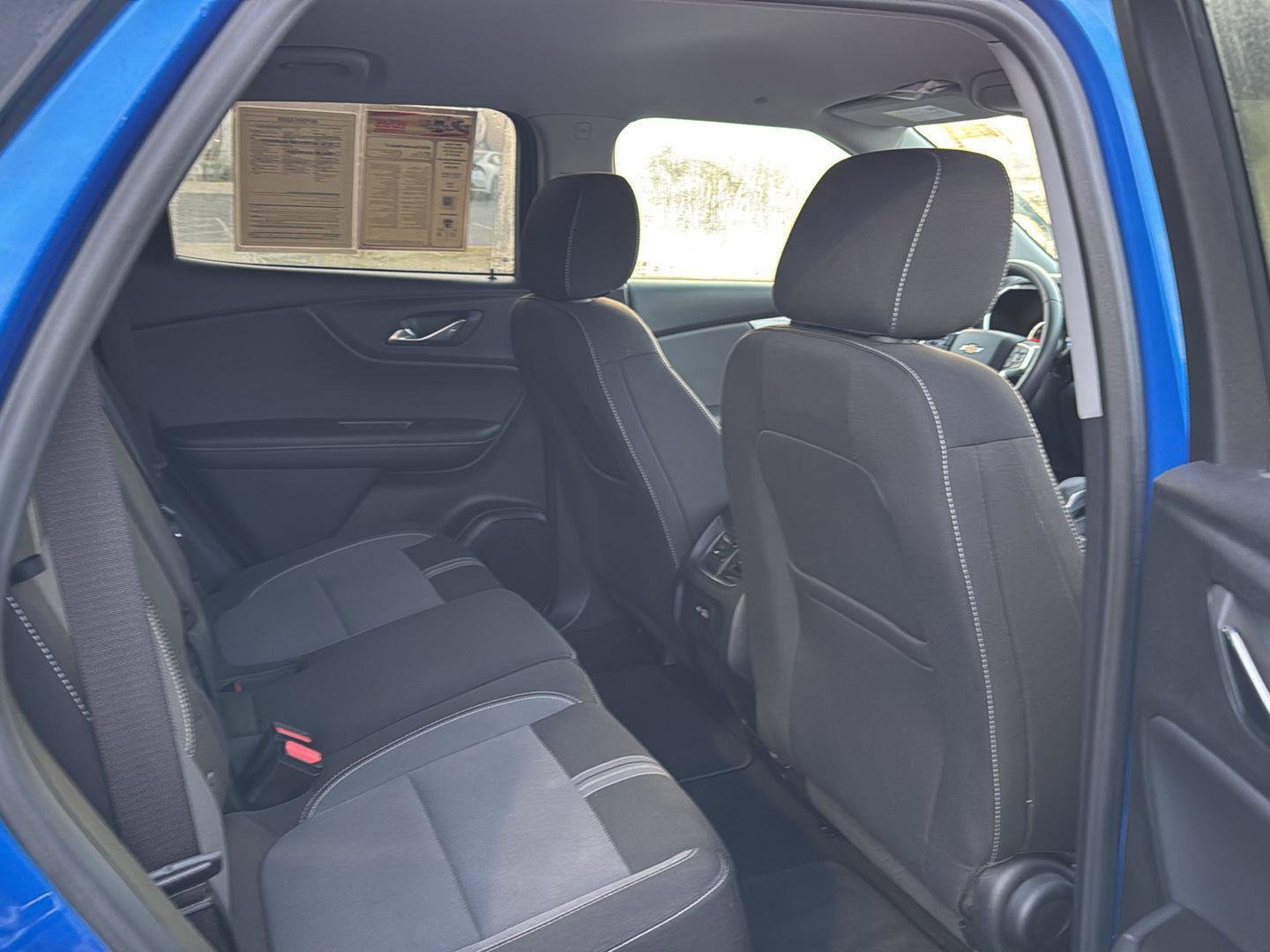 Used 2025 Chevrolet Blazer LT FWD image 11