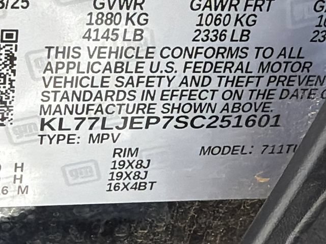 Used 2025 Chevrolet Trax RS w/ Sunroof Package FWD image 33
