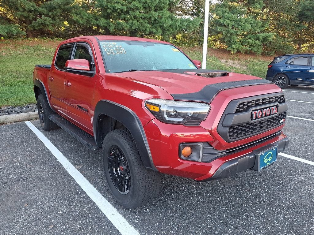 Used 2017 Toyota Tacoma TRD Sport w/ Tow Package (A/T) AWD/4WD image 3