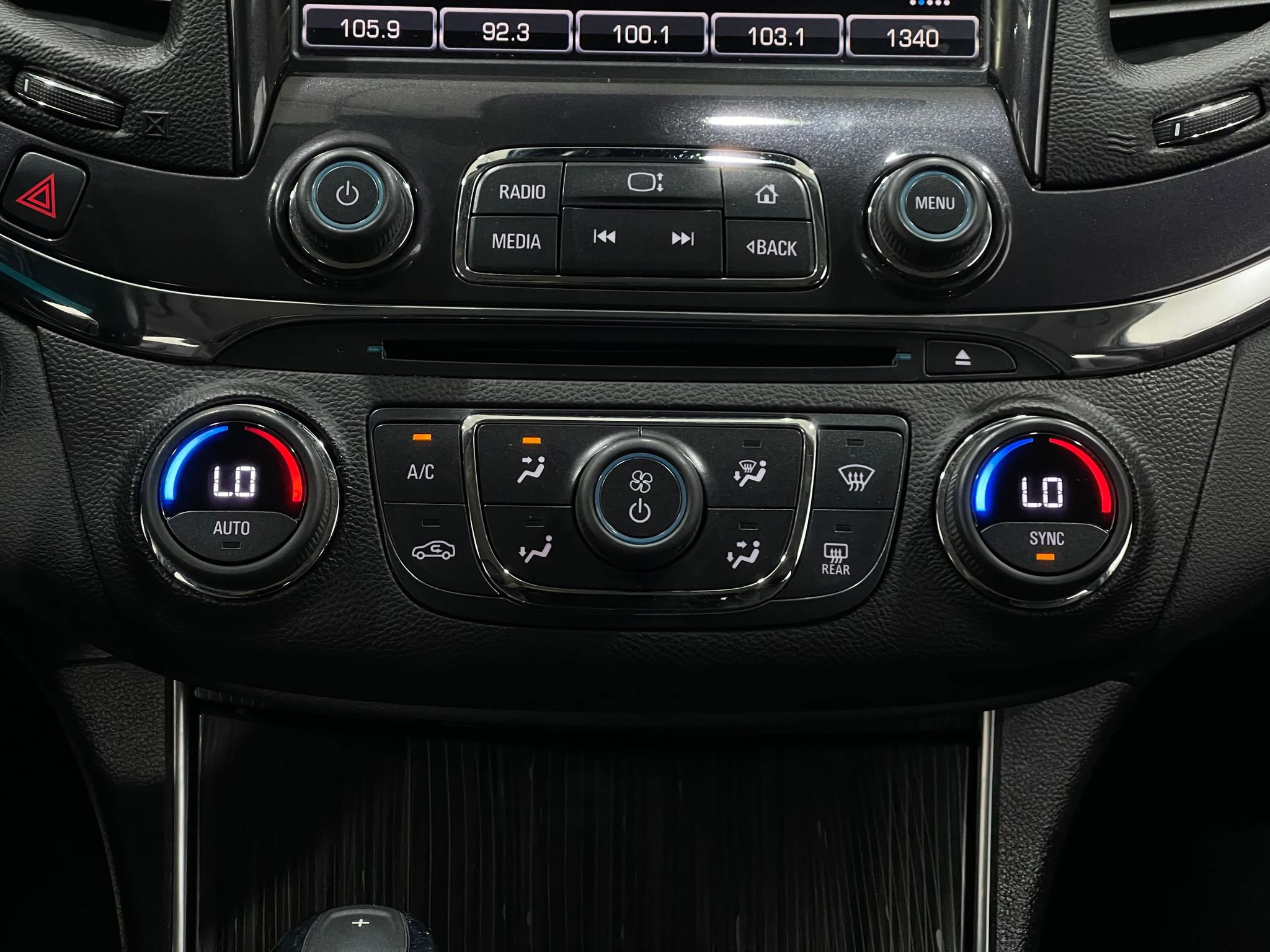 Used 2017 Chevrolet Impala Premier image 23