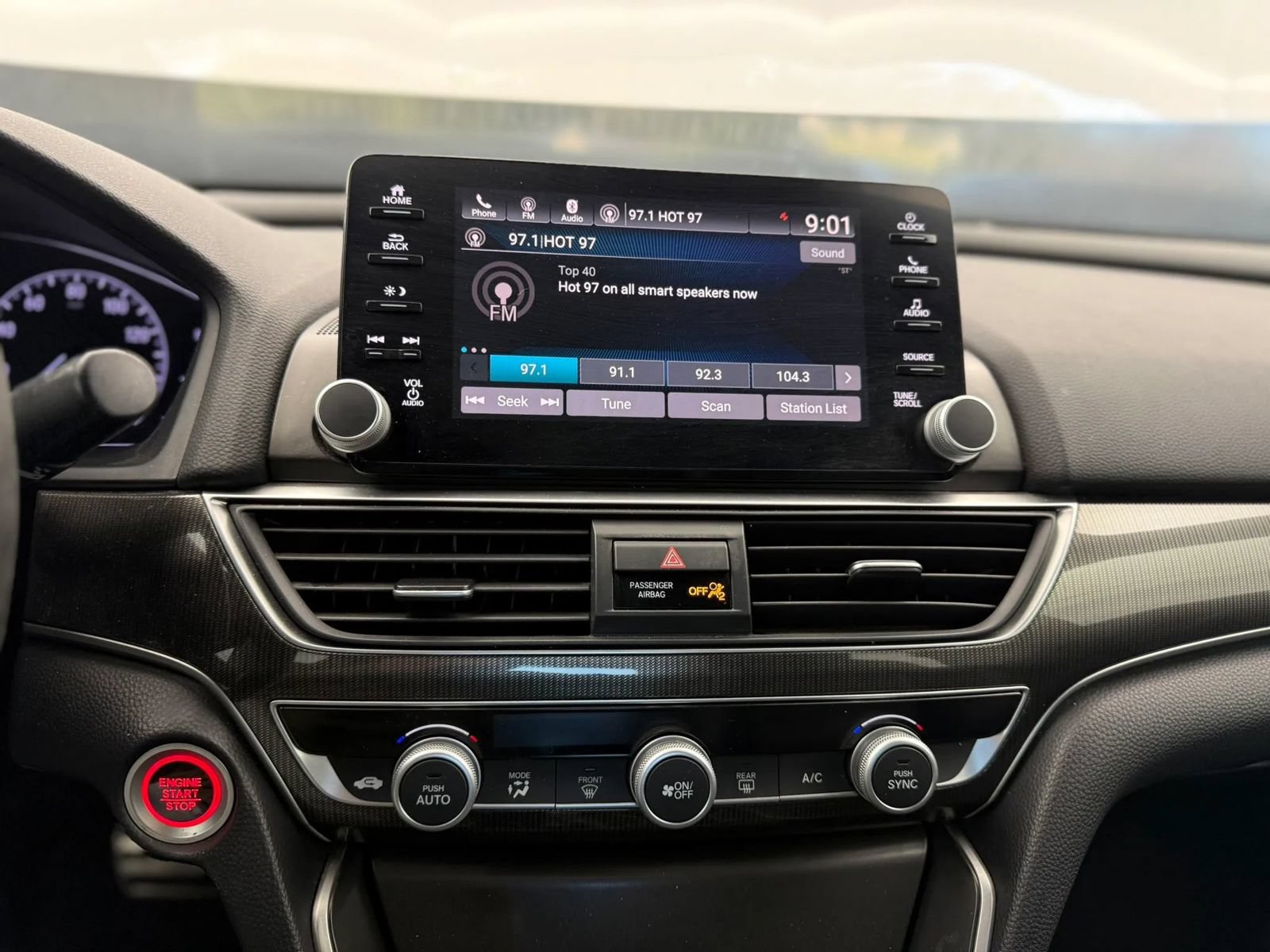 Used 2018 Honda Accord Sport image 31
