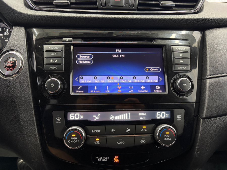 Used 2018 Nissan Rogue SV w/ Premium Package AWD/4WD image 29