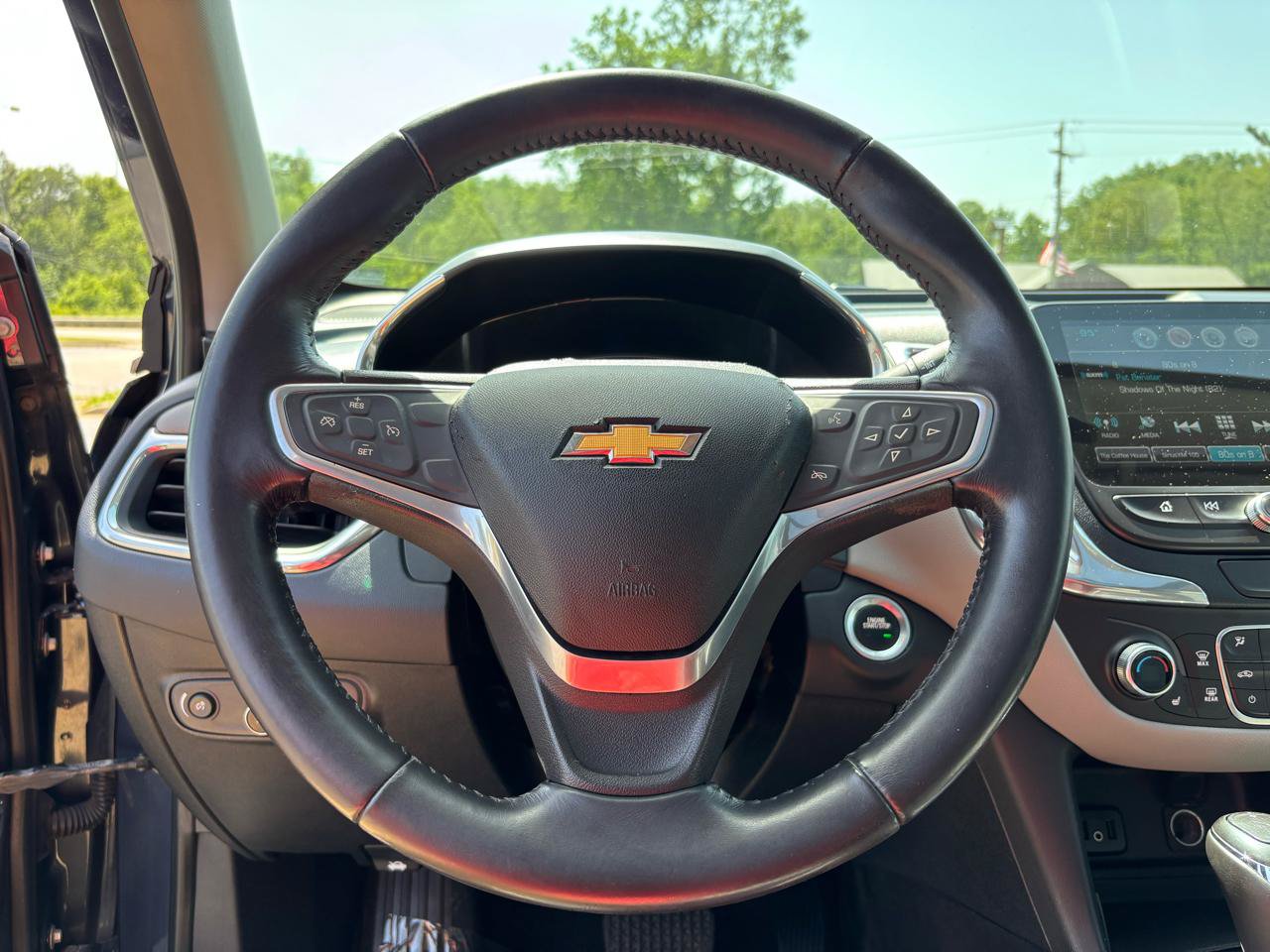Used 2018 Chevrolet Equinox LT w/ Sun & Infotainment Package FWD image 19