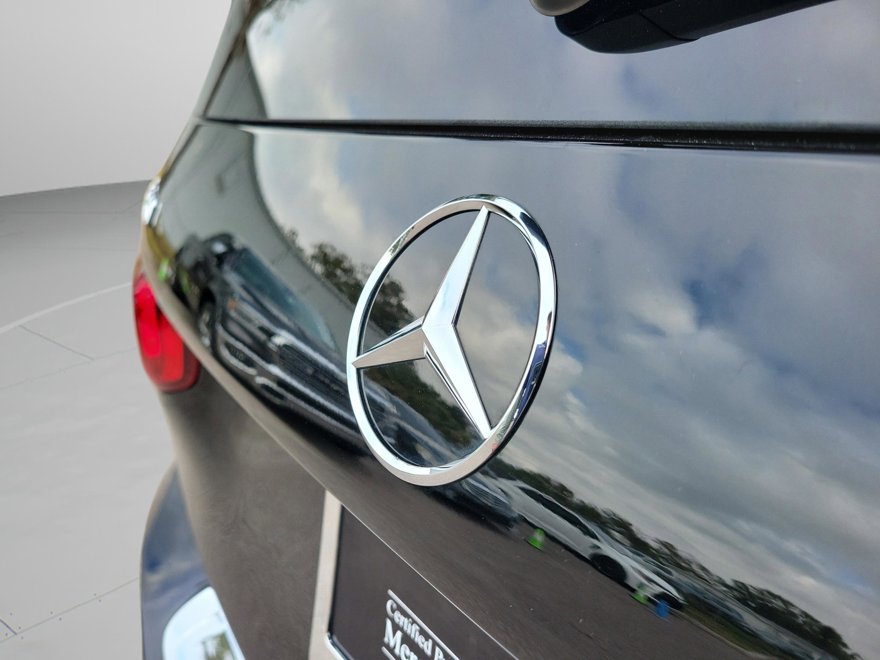 Certified 2025 Mercedes-Benz GLB 250 image 7