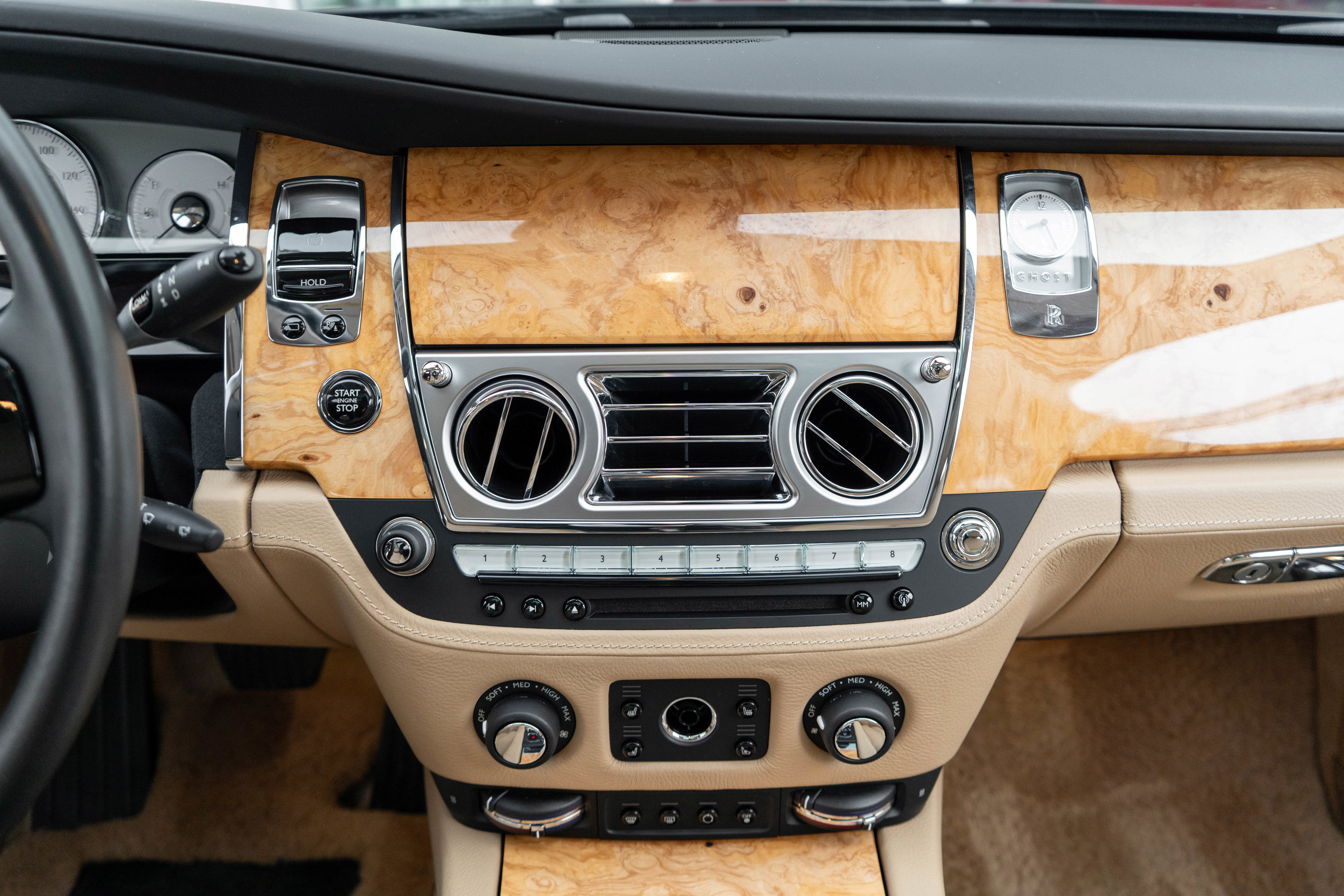 Used 2017 Rolls-Royce Ghost image 28