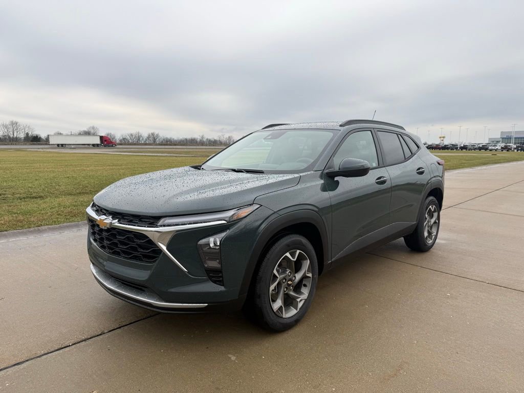 New 2026 Chevrolet Trax LT w/ Driver Confidence Package FWD image 9