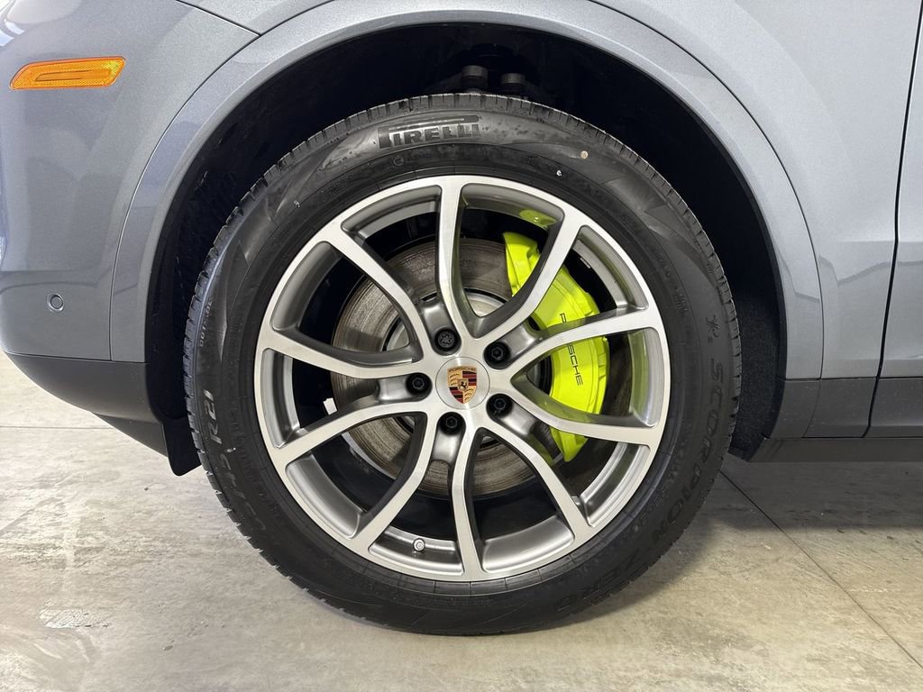 New 2026 Porsche Cayenne image 13