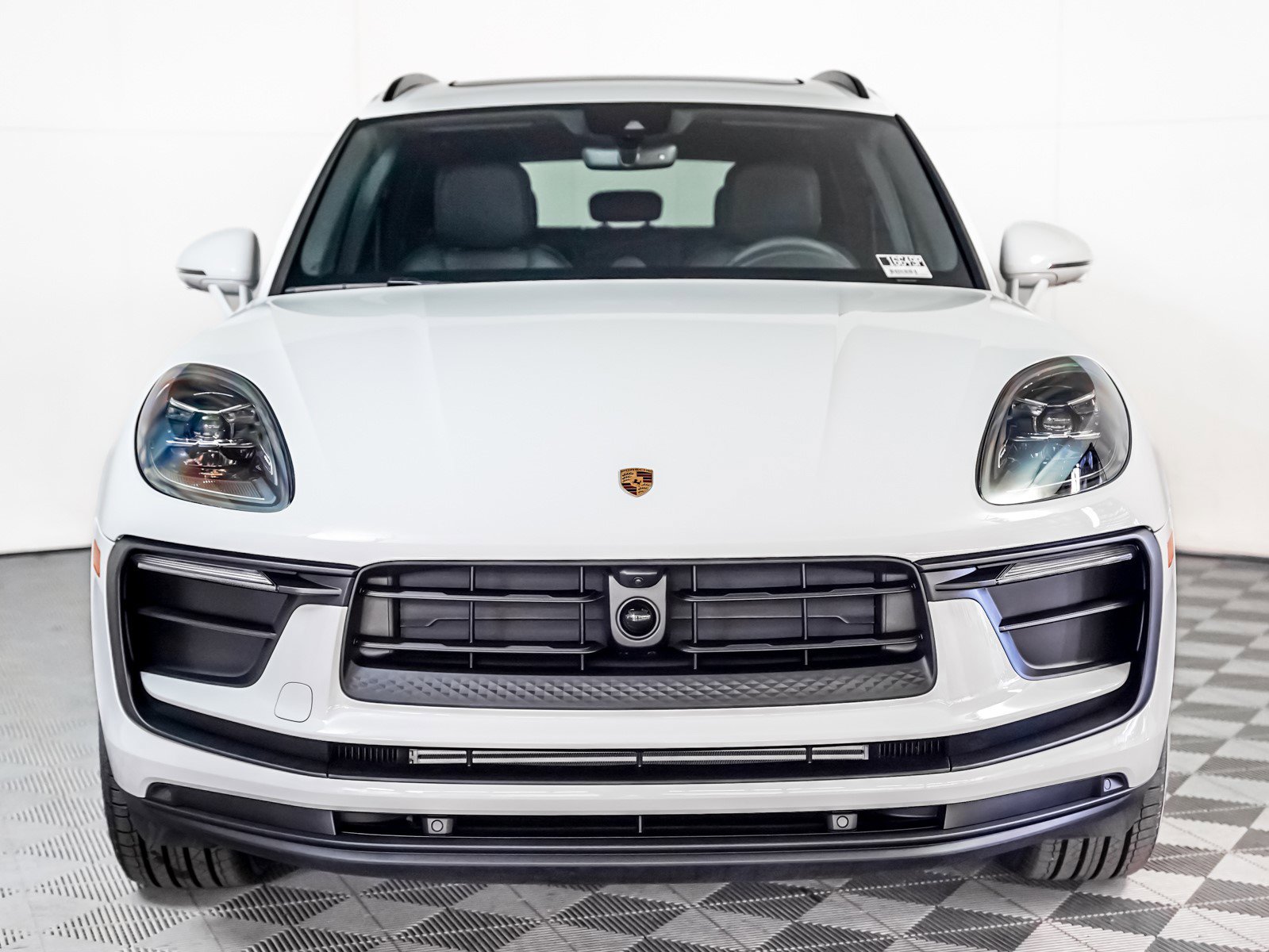 New 2026 Porsche Macan image 7