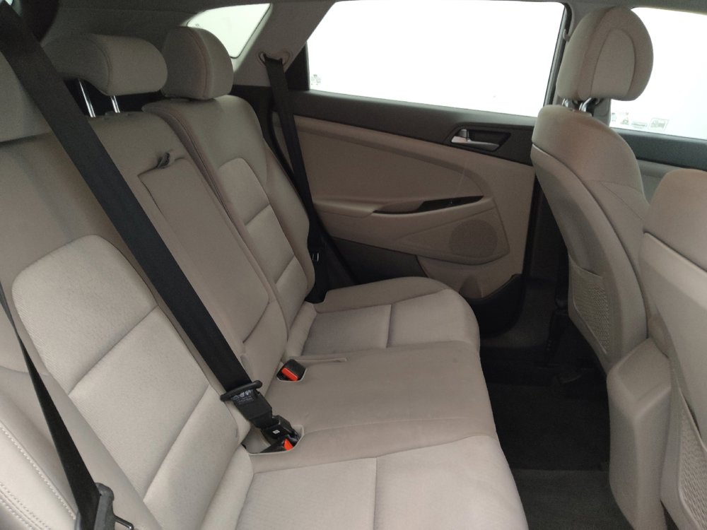 Used 2016 Hyundai Tucson SE w/ Option Group 02 FWD image 19