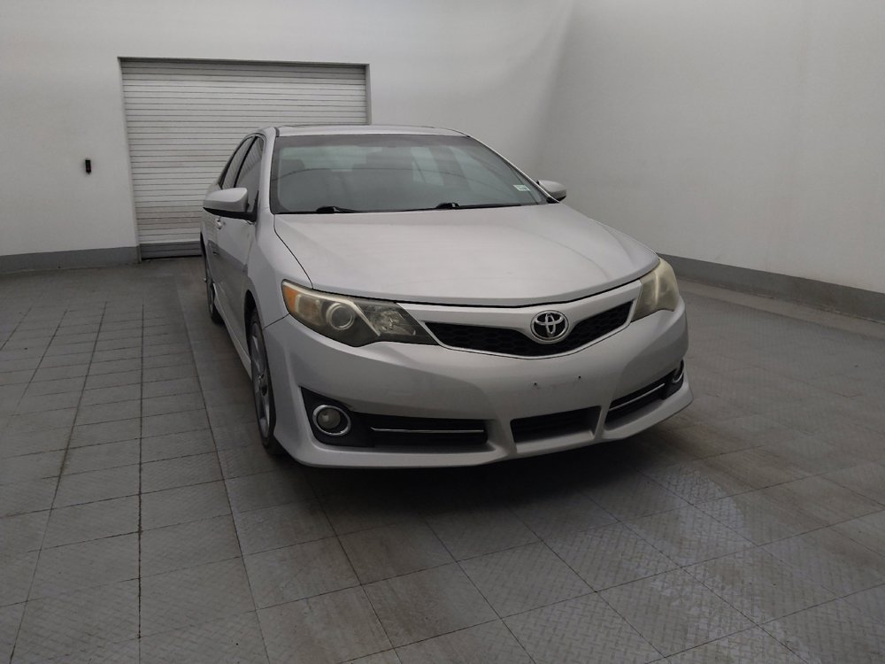 Used 2014 Toyota Camry SE image 14