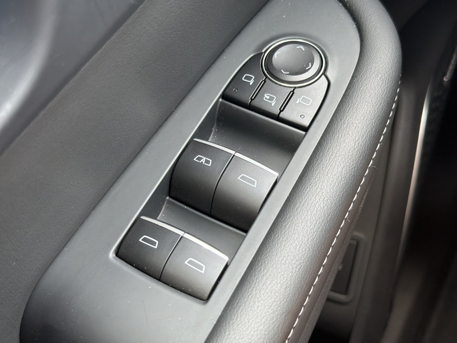 Used 2026 Buick Enclave Sport Touring FWD image 15