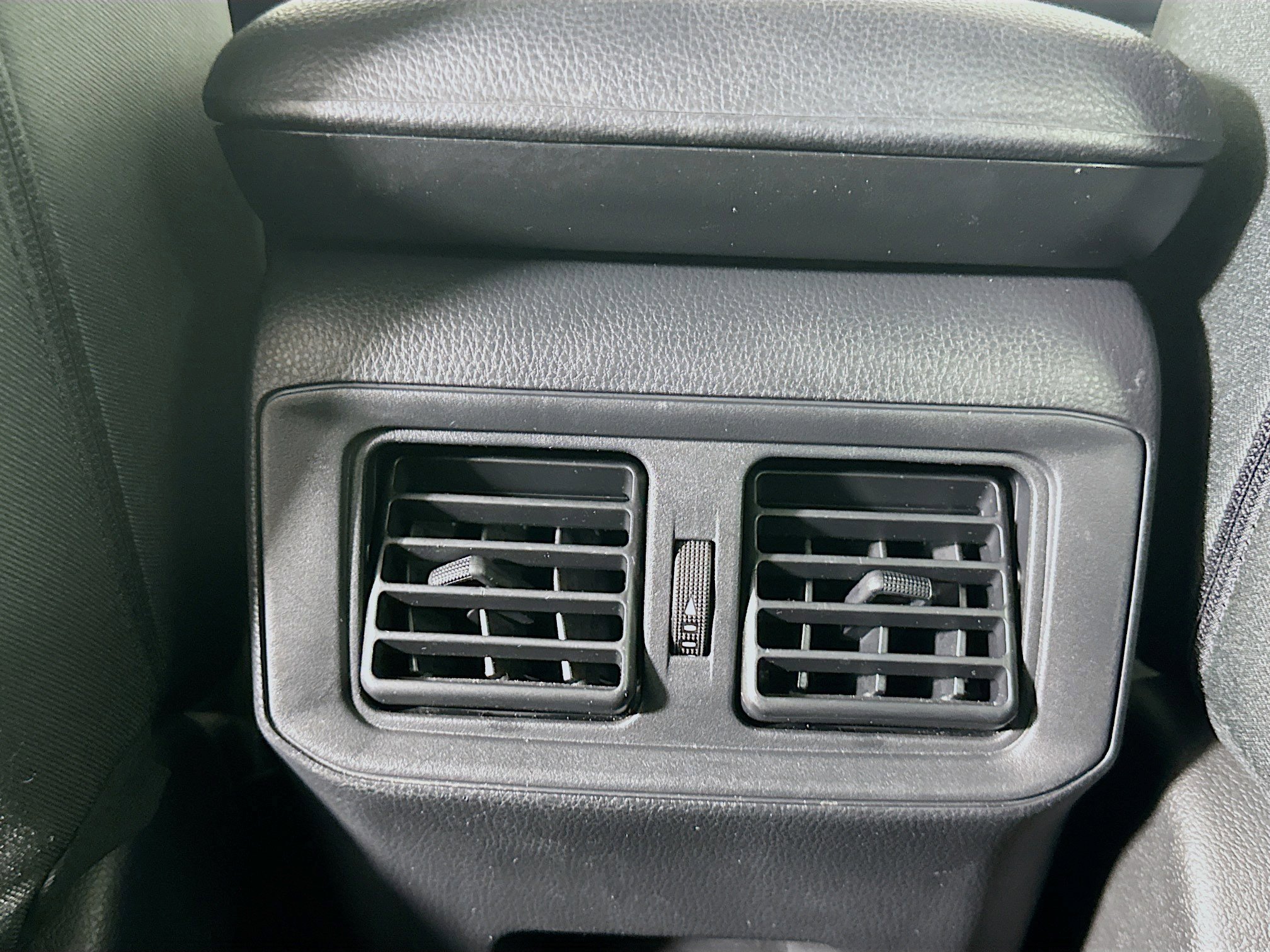 Used 2025 Toyota RAV4 LE image 27