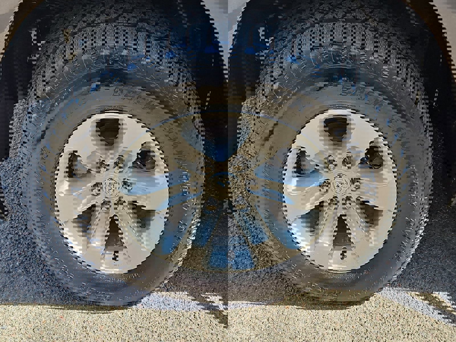 Used 2021 RAM 1500 Laramie w/ Cold Weather Group image 10